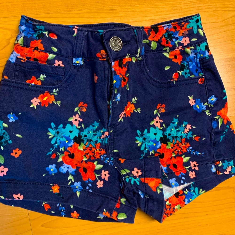 SO Navy/Floral Shorts Size Juniors 1